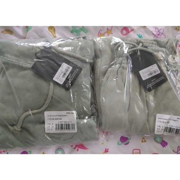 Pretty Little Thing Khaki Oversized Washed Hoodie & Sweat Pants - Picture 2 of 8